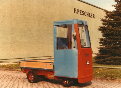 Baujahr 1985 mit Wetterverdeck, 1-Mann-Kabine und Bordwand