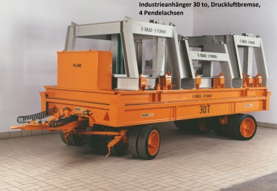 Industrieanhänger 30 to, Druckluftbremse, 4 Pendelachsen