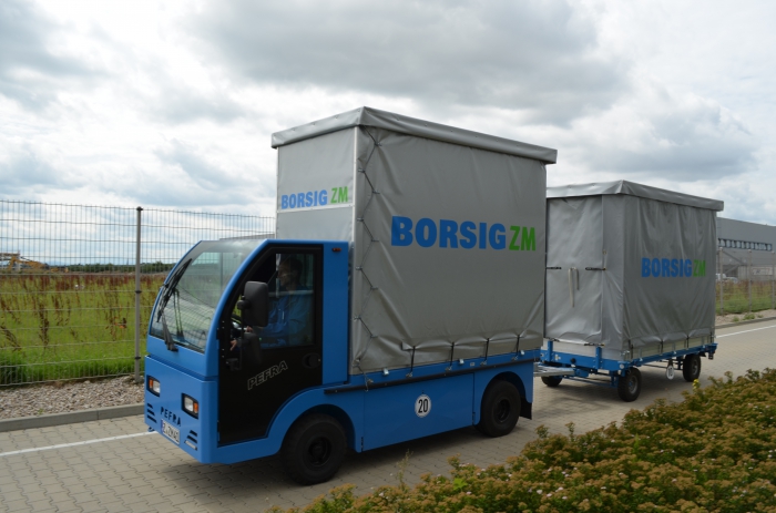 310093 640 mit Kabine und Aufbau (86)